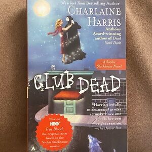 Club Dead by Charlaine Harris Paperback